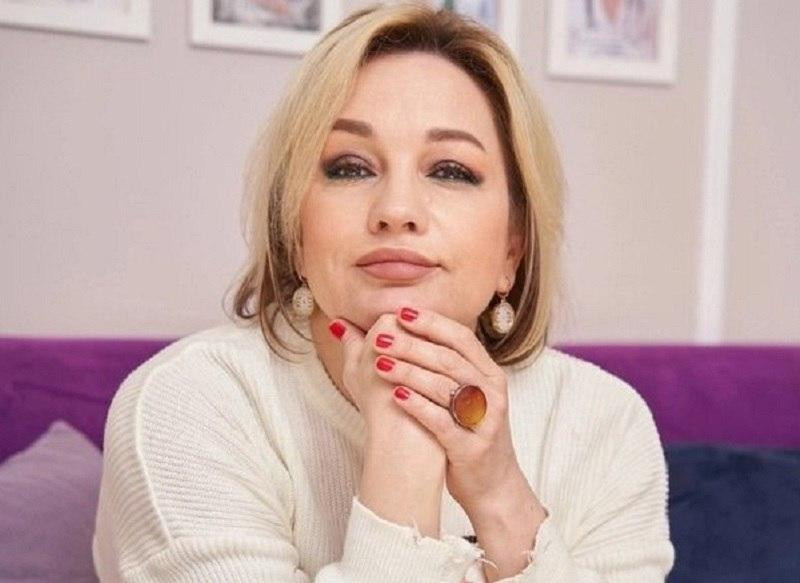 Буланова призналась, что не даёт избраннику поводов для ревности