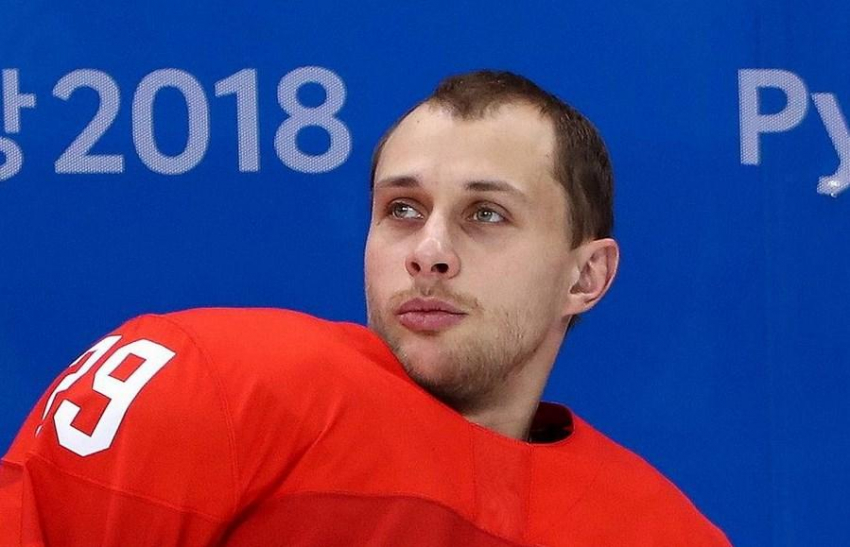 Хоккеист «Динамо» Илья Каблуков ударил соперника коньком по лицу