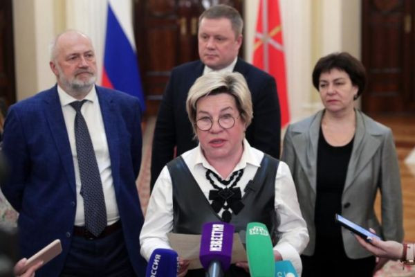 «Справедливая Россия» в парламенте Петербурга развалилась не без участия Беглова – СМИ