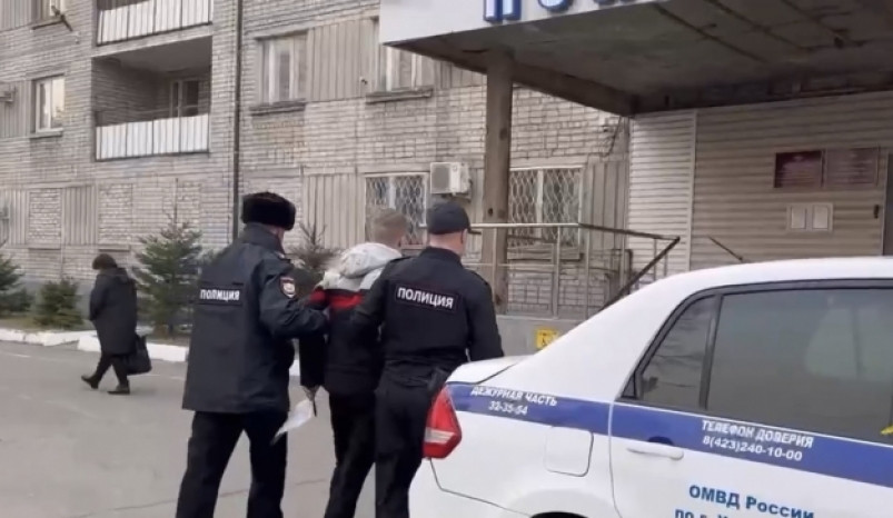Молодых курьеров-мошенников поймали с поличным в Уссурийске