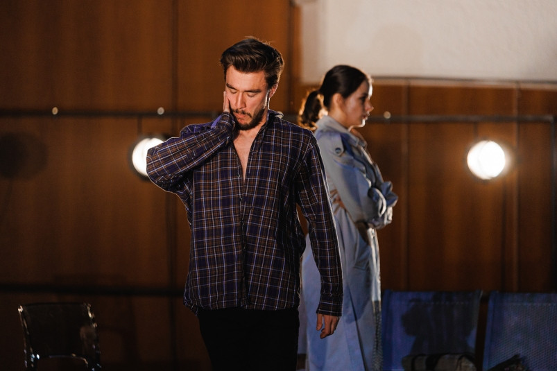 Премьера в Горьковке по “аморальной” пьесе Радзинского “прожгла обшивочку” первым зрителям