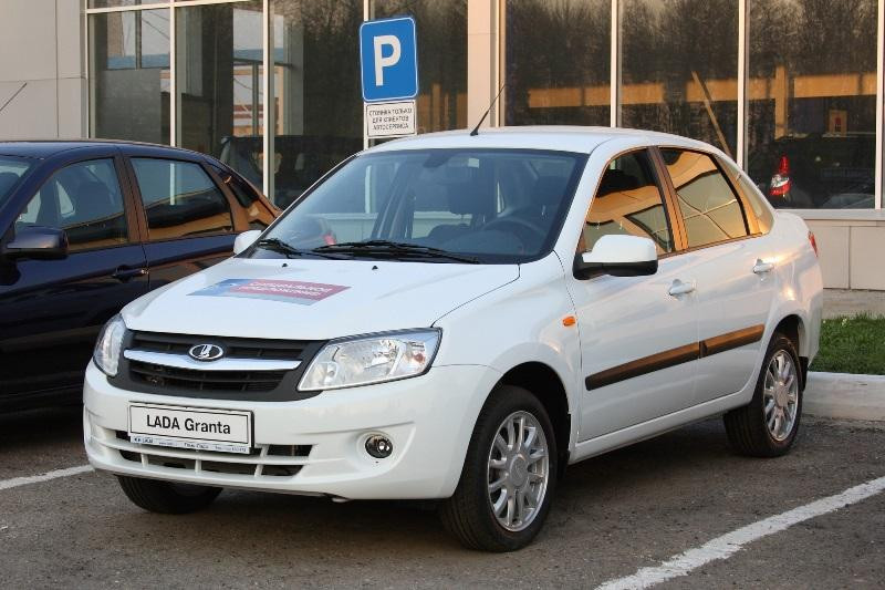 Производство Lada Granta остановилось из-за дефицита электроусилителя руля
