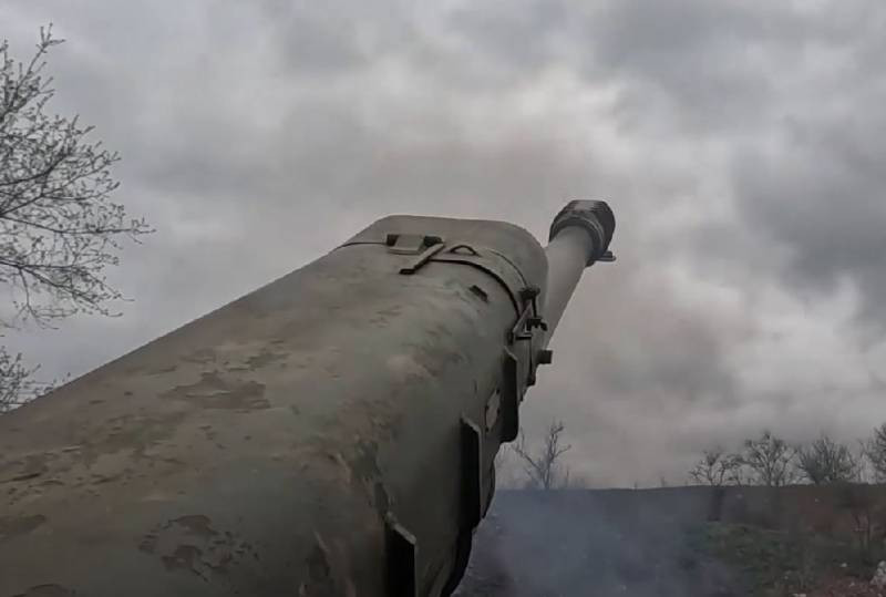 Военкоры: Артиллерия ЧВК «Вагнер» ударила по прорывавшейся в Артемовск колонне военной техники ВСУ