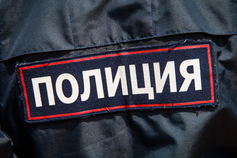 Грабитель закупался продуктами с банковской карты жертвы в Уссурийске