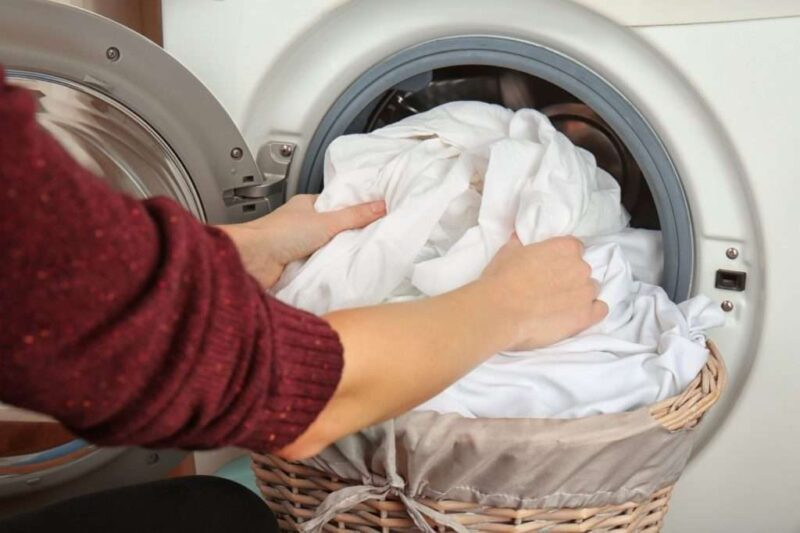 С помощью каких средств можно вывести запах табака с одежды