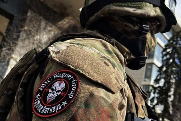 Жителей ХМАО убеждают вступить в ЧВК «Вагнер» баннерами, письмами героев и таргетированной рекламой