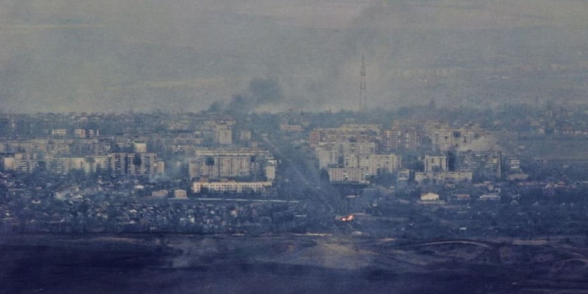 Артемовск (Бахмут), обстановка сегодня — 12 апреля, последние новости сейчас: ЧВК «Вагнер» почти полностью взял город под контроль, все данные о наступлении, что происходит в Артемовске где сейчас идут бои, 12.04.2023