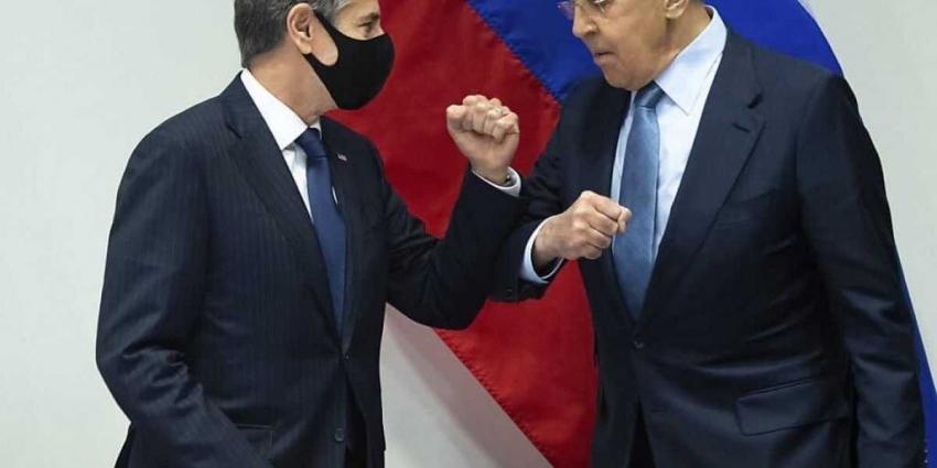 Киев почувствовал большую зраду: встреча Лаврова и Блинкена прошла слишком миролюбиво