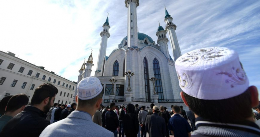 Как мусульмане отмечают праздник Ид аль-Фитр по Корану: традиции Ураза-байрам