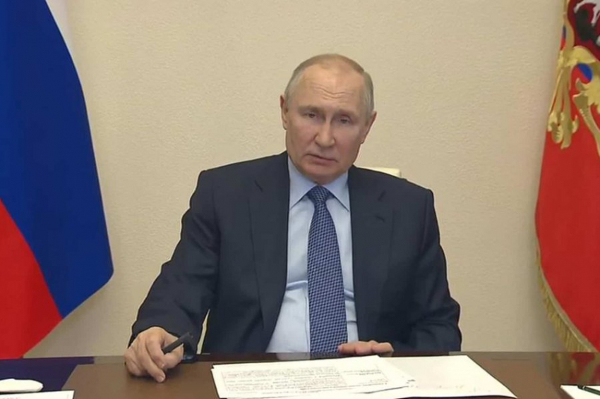 Путин собирается провести работу совета по местному самоуправлению
