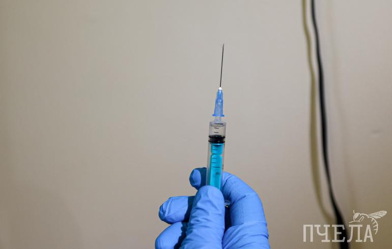 В Челябинске начали прививать от кори на рынках и в торговых комплексах