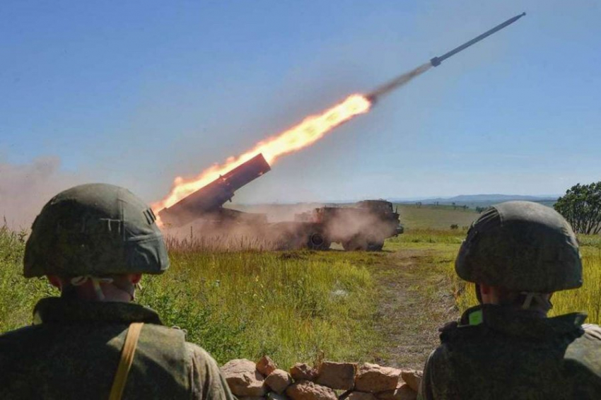 МК: Военные эксперты РФ прогнозируют наступление ВСУ после сдачи Бахмута