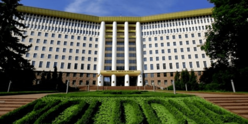 Молдова ищет газ в Украине и Румынии в условиях кризиса в отношениях с Газпромом