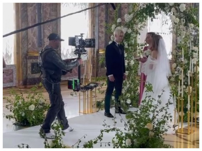 SHAMAN показал первые фотоснимки со своей свадьбы, прошедшей в Мраморном дворце Петербурга
