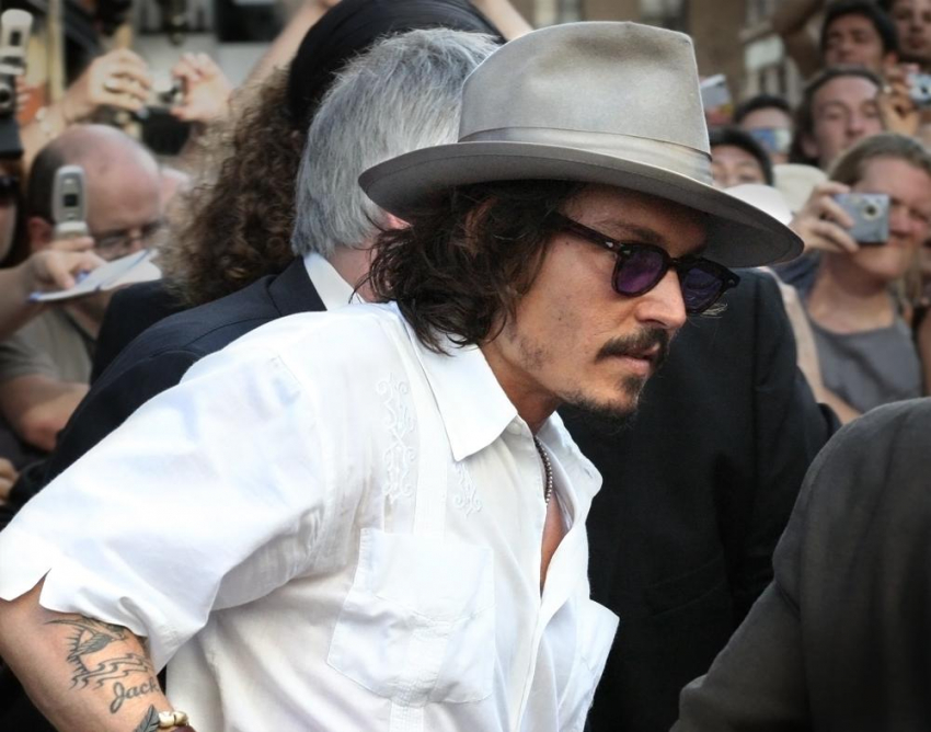 Джонни Деппу пришлось отложить гастроли группы The Hollywood Vampires из-за перелома лодыжки