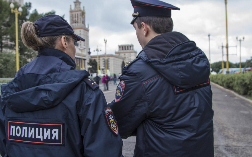 В Липецке полиция и пожарный гнались за голым мужчиной