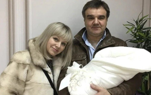Скончался супруг известной певицы Натали Александр Рудин: ему было 53 года
