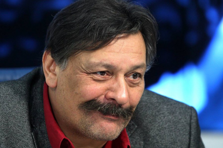 Назаров высказался о своем алкоголизме, пожаловавшись, что его пилит жена