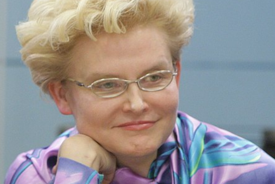 Елена Малышева назвала усталость и упадок сил типичными симптомами анемии