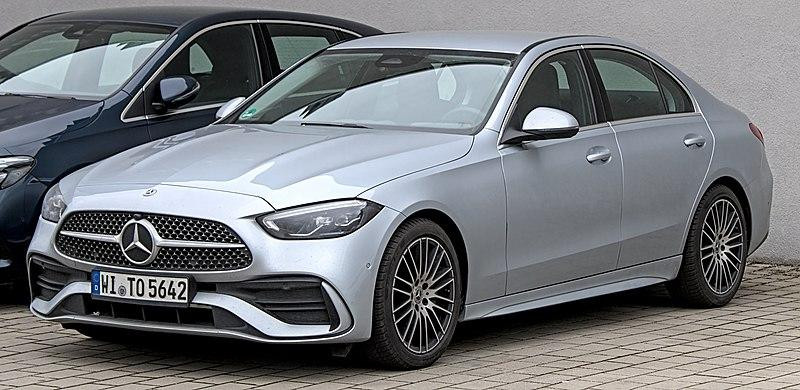 Российский офис немецкого бренда Mercedes начал продавать китайские автомобили