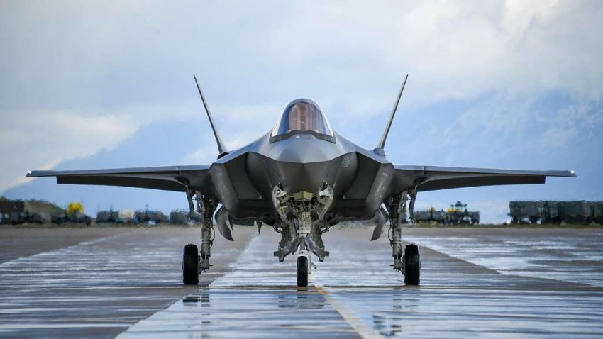 Военный эксперт Дандыкин: Пропавший в США F-35B может пролететь без пилота сотни миль