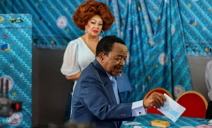 В Камеруне самый старый президент в мире переизбрался на новый срок