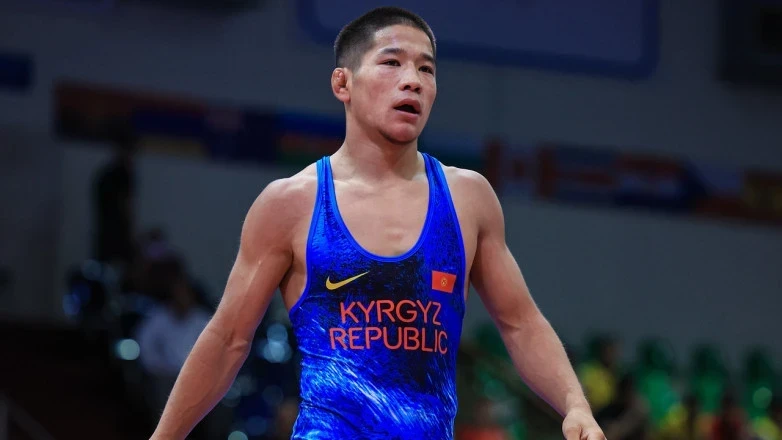 Омурбек Асан уулу завоевал серебро чемпионата мира по борьбе (U-23)