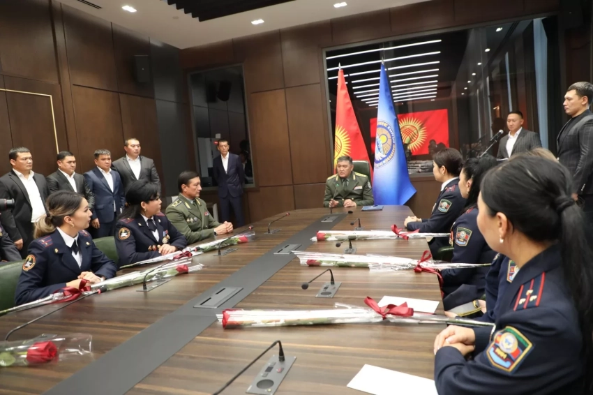 Камчыбек Ташиев поздравил сотрудников милиции с профессиональным праздником