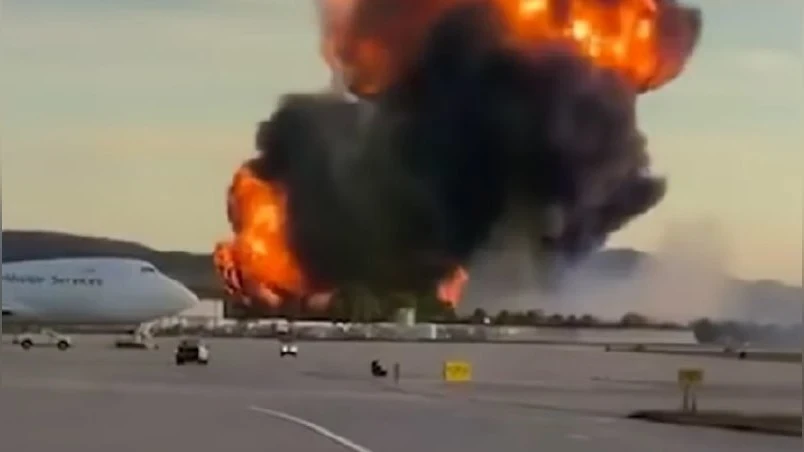 Число жертв крушения грузового самолета в США выросло до 12