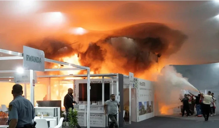 На климатической конференции ООН в Бразилии вспыхнул пожар, пострадали 13 человек