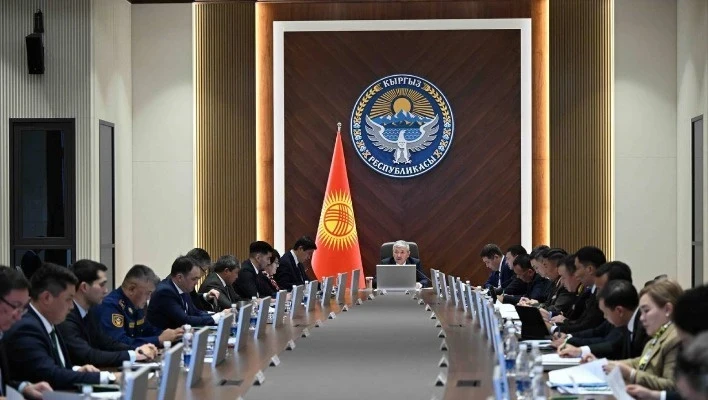 Чиновники отчитались об оцифровке военных билетов и трудовых книжек