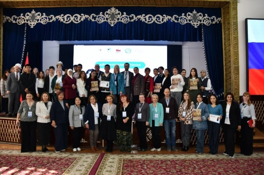 Айтматовские чтения в КНУ собрали студентов из Кыргызстана и России