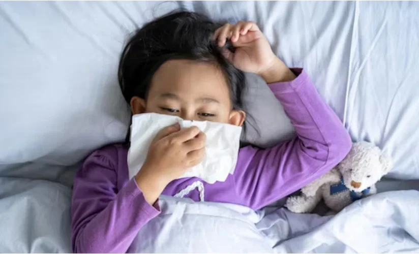 Рост ОРВИ и гриппа. Педиатр рассказала, как распознать инфекции и чем опасно самолечение