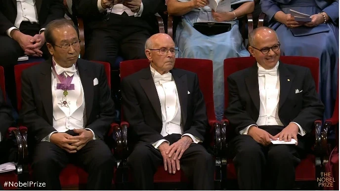 Прорывы в квантовой физике, иммунологии, химии и борьбу за демократию. Фамилии лауреатов Нобелевских премий 2025 года