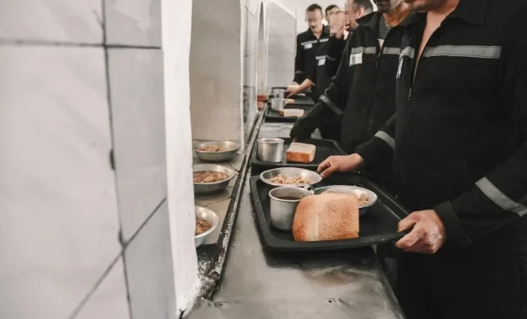 В ГСИН для заключенных приобретали рыбу по завышенной цене. Ущерб – почти 16 млн