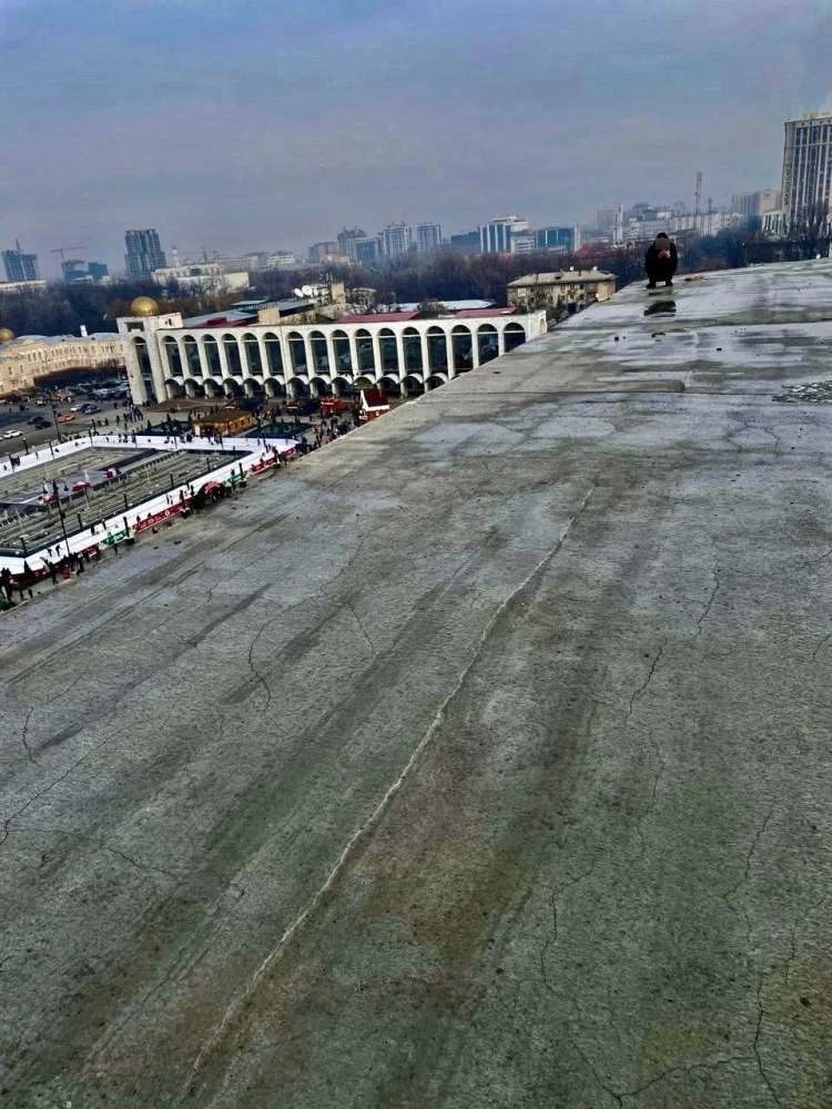 Близ площади Ала-Тоо мужчина пытался покончить с собой