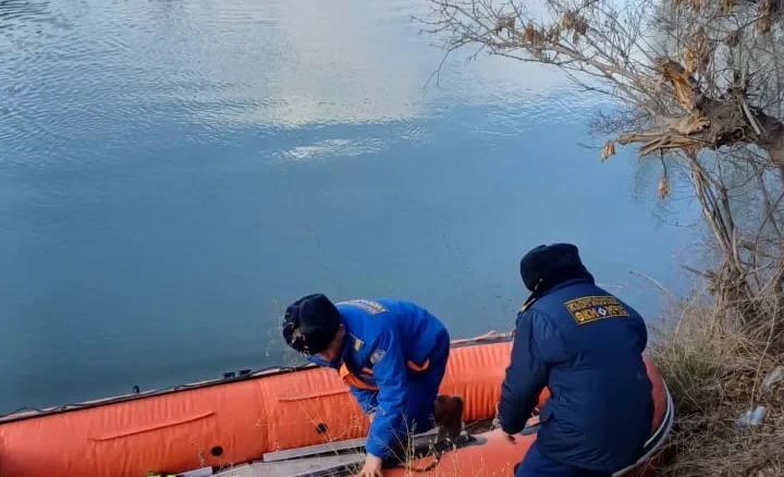 Найдено тело одного из трех человек, упавших в БЧК