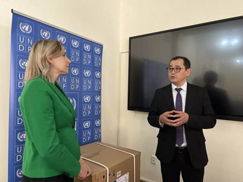 Минздрав КР получил пять аппаратов ИВЛ для укрепления неонатальной помощи в Баткенской области