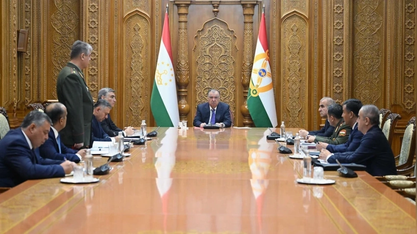 Таджикистан сообщил о гибели 5 человек в результате перестрелки на границе с Афганистаном. Рахмон поручил усилить безопасность