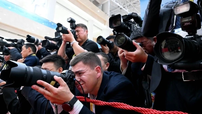 Парламент-2025. Как выборы в Кыргызстане освещали иностранные СМИ