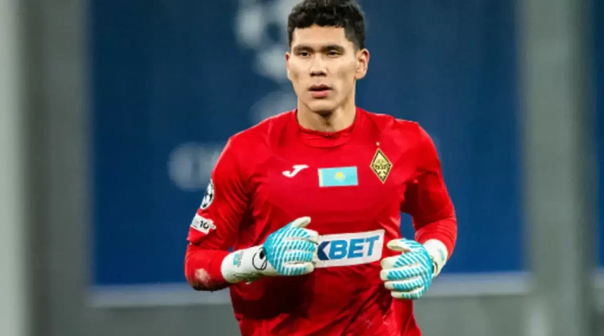 Казахстанский вратарь признан лучшим в Лиге чемпионов. Он выше Мбаппе