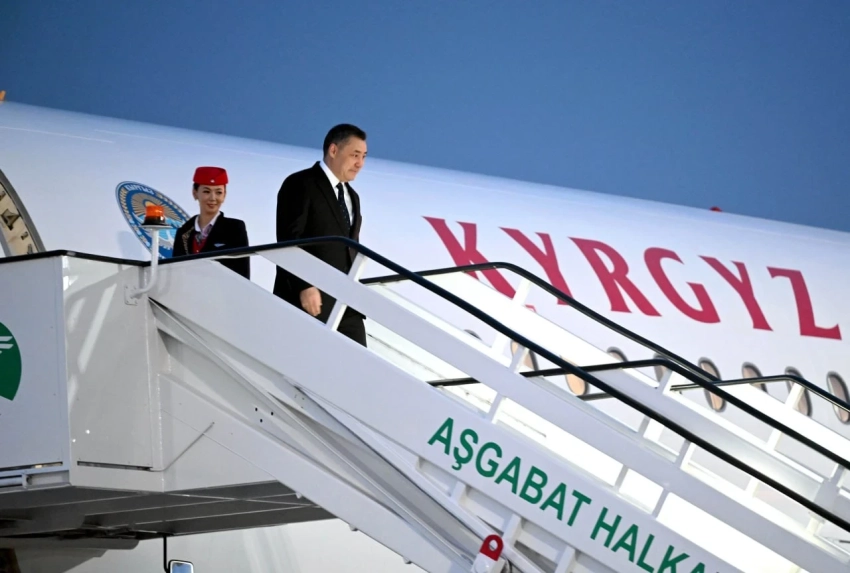 Садыр Жапаров с рабочим визитом прибыл в Туркменистан