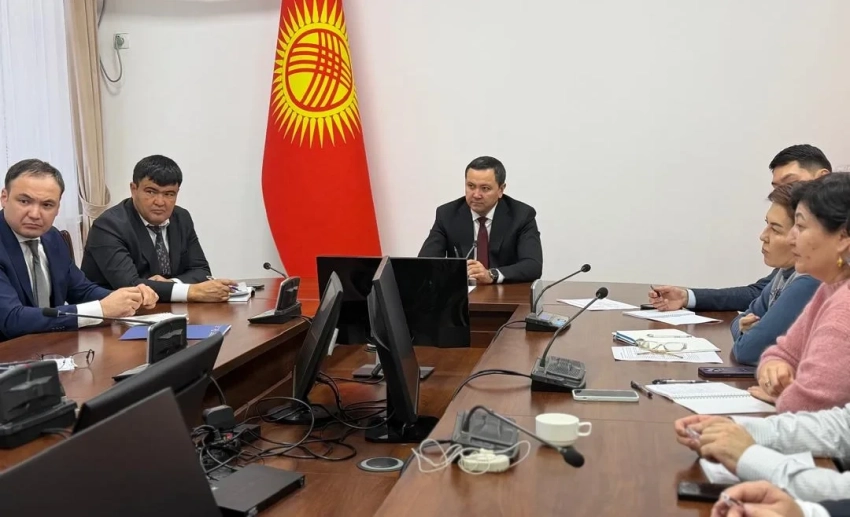 Минздрав ускорит регистрацию жизненно важных препаратов и создаст электронную базу