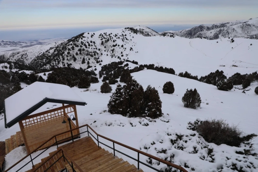 Камчыбек Ташиев торжественно открыл центр отдыха ГКНБ в Чуйской области