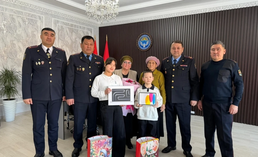 Дети, мечтающие о службе в милиции, получили подарки от МВД