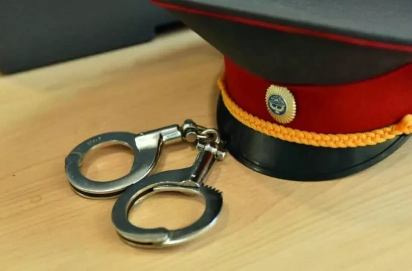 В Узгенском районе арестовали троих милиционеров за незаконное задержание и применение насилия