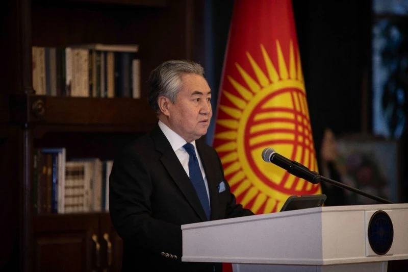 Жээнбек Кулубаев провел ежегодный прием для дипломатического корпуса