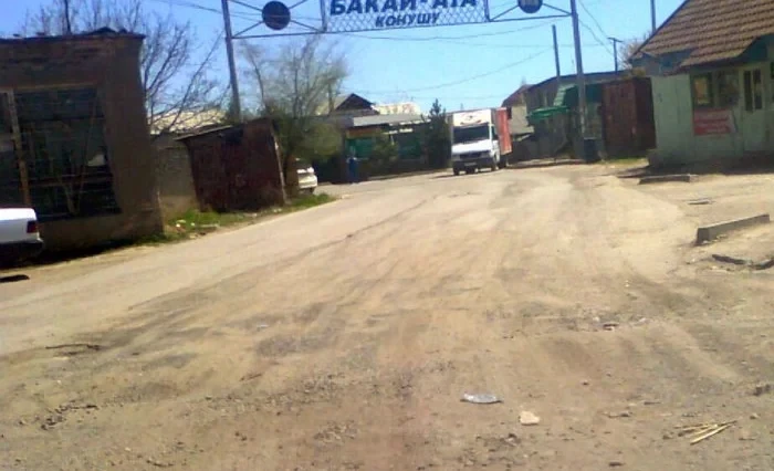 В жилмассиве "Бакай-Ата" в канале утонули двое детей