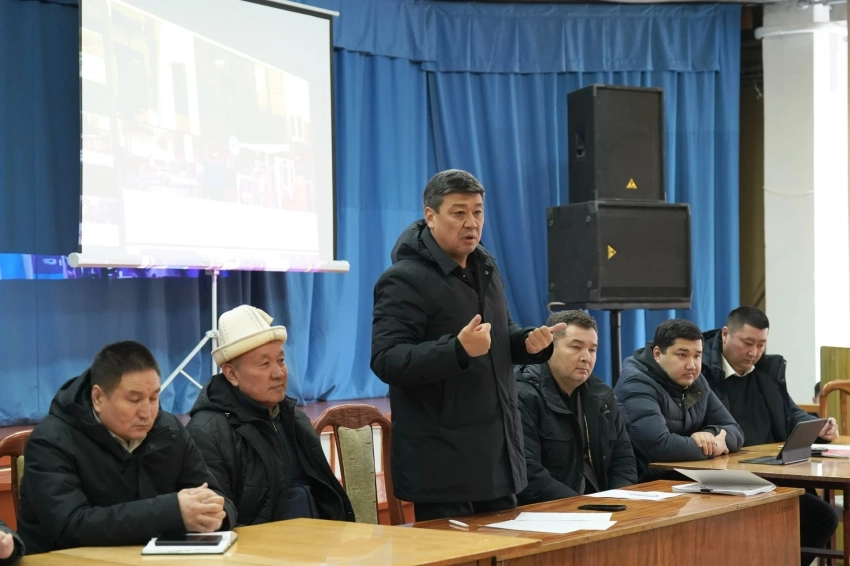 Майлуу-Сууйский ламповый завод: что решили на выездном совещании кабмина