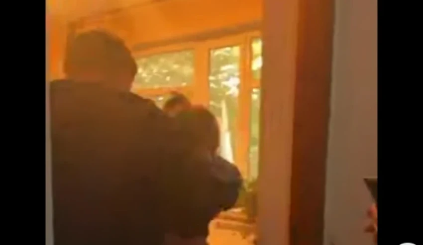 Бишкекчанка почти два года борется за детей, после того, как их отец подвергал насилию